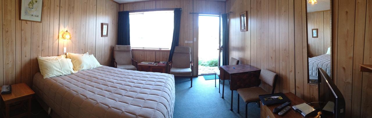 Owaka Lodge Motel Extérieur photo