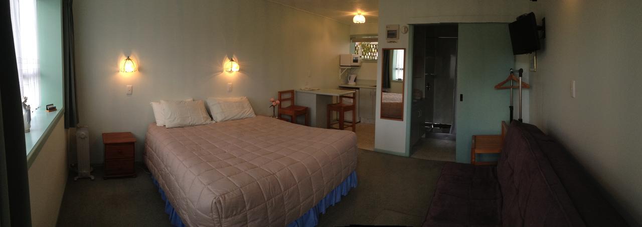 Owaka Lodge Motel Extérieur photo